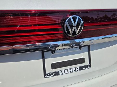 Used 2026 Volkswagen Atlas SE FWD image 6