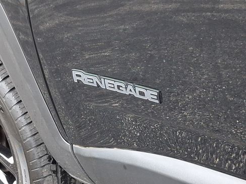 Used 2023 Jeep Renegade Altitude w/ Sun/Sound Group AWD/4WD image 32