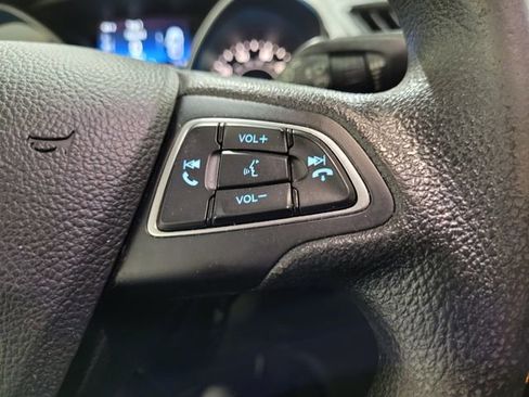 Used 2019 Ford Escape SE image 32