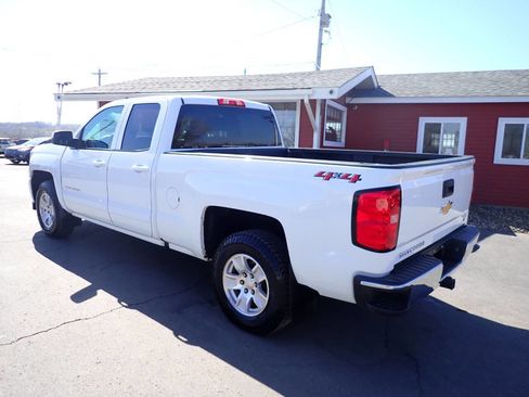 Used 2018 Chevrolet Silverado 1500 LT w/ Trailering Package image 4
