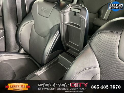Used 2022 Jeep Cherokee Latitude Lux w/ Sun & Sound Group image 25