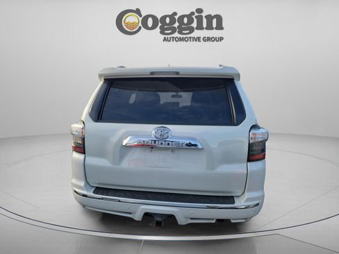 Used 2015 Toyota 4Runner Limited image 4