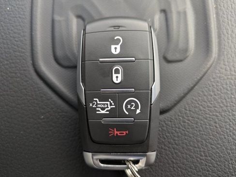 New 2026 RAM 2500 Laramie AWD/4WD image 30