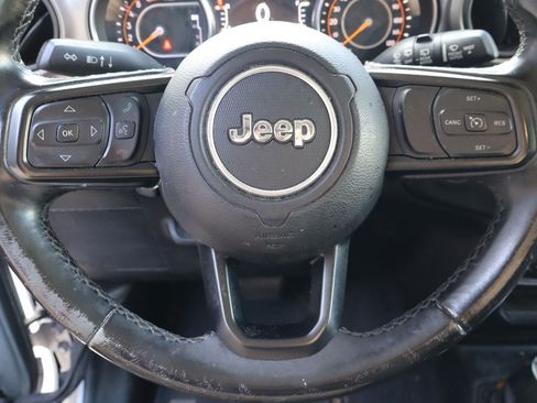 Used 2020 Jeep Wrangler Sport AWD/4WD image 10