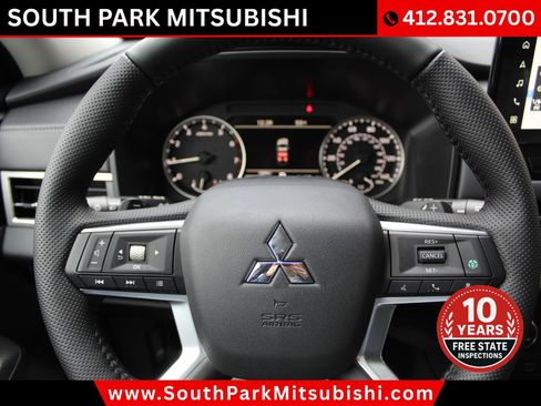 New 2026 Mitsubishi Outlander SE image 17