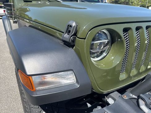 Used 2021 Jeep Wrangler Sport S image 7