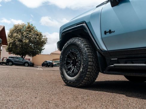 Used 2024 GMC Hummer EV 3X w/ Omega Edition AWD/4WD image 15