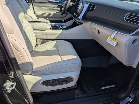 New 2026 Jeep Grand Wagoneer 2WD image 29