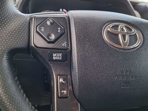 Used 2022 Toyota 4Runner TRD Off-Road Premium AWD/4WD image 14