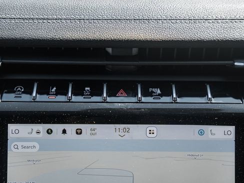 Used 2024 Jeep Grand Cherokee Limited image 23