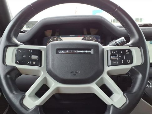 Used 2022 Land Rover Defender 110 SE image 31