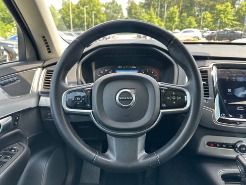 Used 2018 Volvo XC90 T6 Momentum w/ Convenience Package AWD/4WD image 19