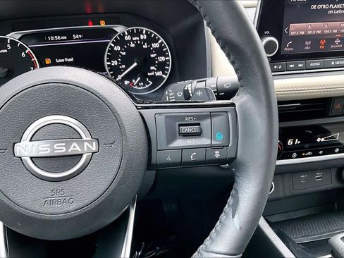 Used 2023 Nissan Rogue SV w/ SV Premium B Package image 25