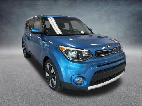Used 2018 Kia Soul + FWD image 5