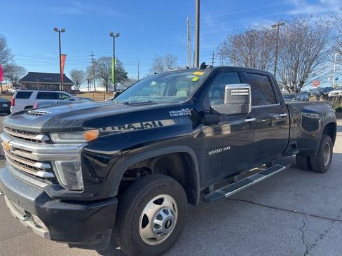 Used 2023 Chevrolet Silverado 3500 High Country w/ Snow Plow Prep/Camper Package image 8