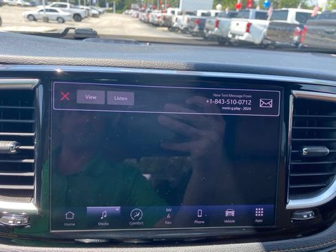 Used 2021 Chrysler Pacifica Pinnacle FWD image 24