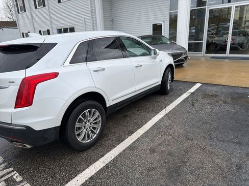 Used 2018 Cadillac XT5 Luxury w/ Driver Awareness Package image 5