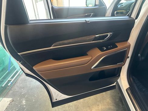 Used 2021 Kia Telluride SX w/ SX Prestige Package AWD/4WD image 24