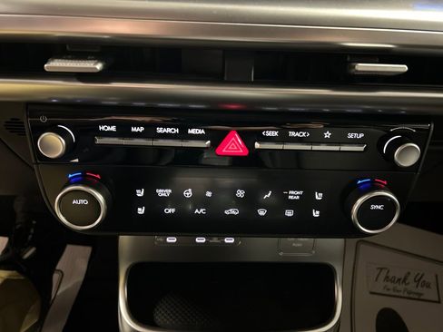 Used 2026 Hyundai Ioniq 9 SEL w/ Tow & Go Package image 17