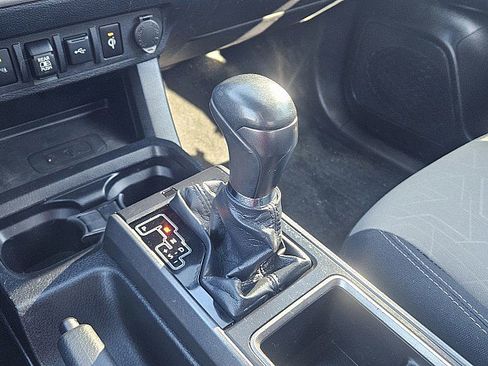 Used 2020 Chevrolet Silverado 1500 LT w/ All-Star Edition AWD/4WD image 14