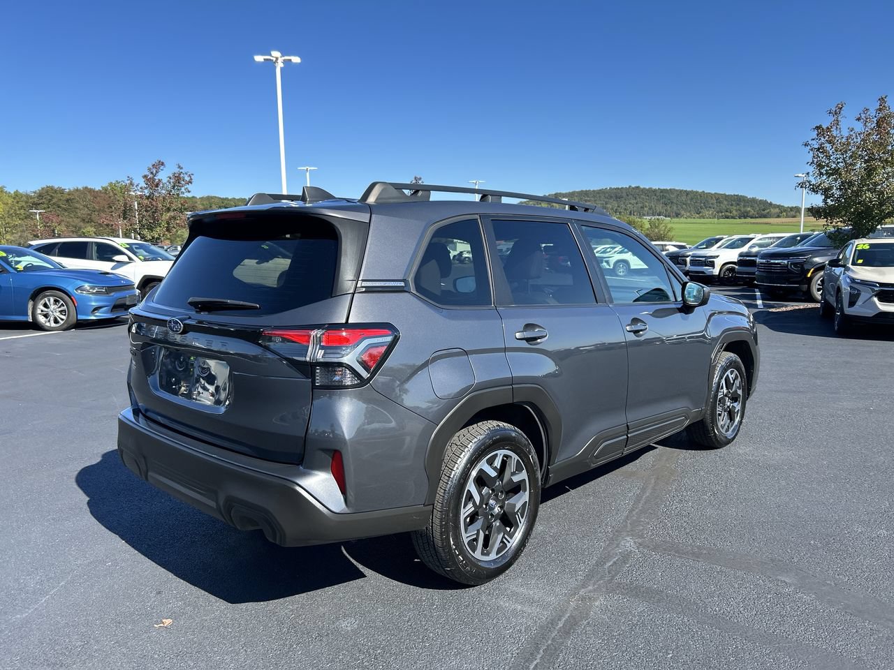 Used 2025 Subaru Forester Premium w/ Convenience Package #1 AWD/4WD image 7