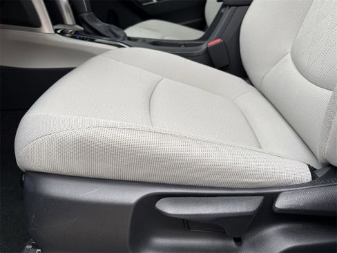 Used 2023 Toyota Corolla Cross LE image 13