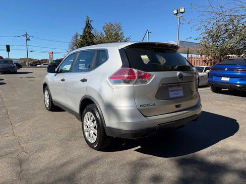 Used 2016 Nissan Rogue S image 4