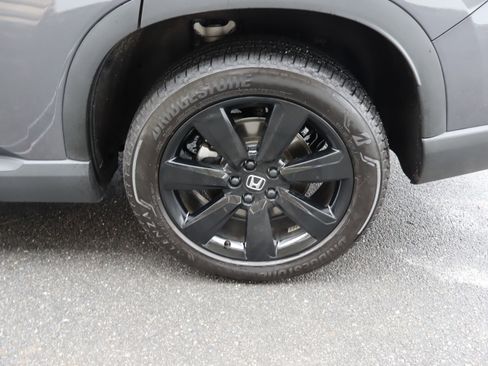 Used 2025 Honda Pilot Black Edition image 45