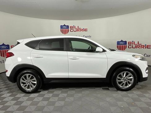 Used 2018 Hyundai Tucson SE FWD image 2