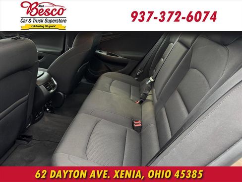 Used 2018 Chevrolet Malibu LT image 9