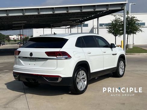 Used 2021 Volkswagen Atlas Cross Sport SE w/ V6 Towing Package FWD image 10