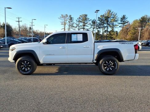 Used 2019 Toyota Tacoma TRD Off-Road image 13