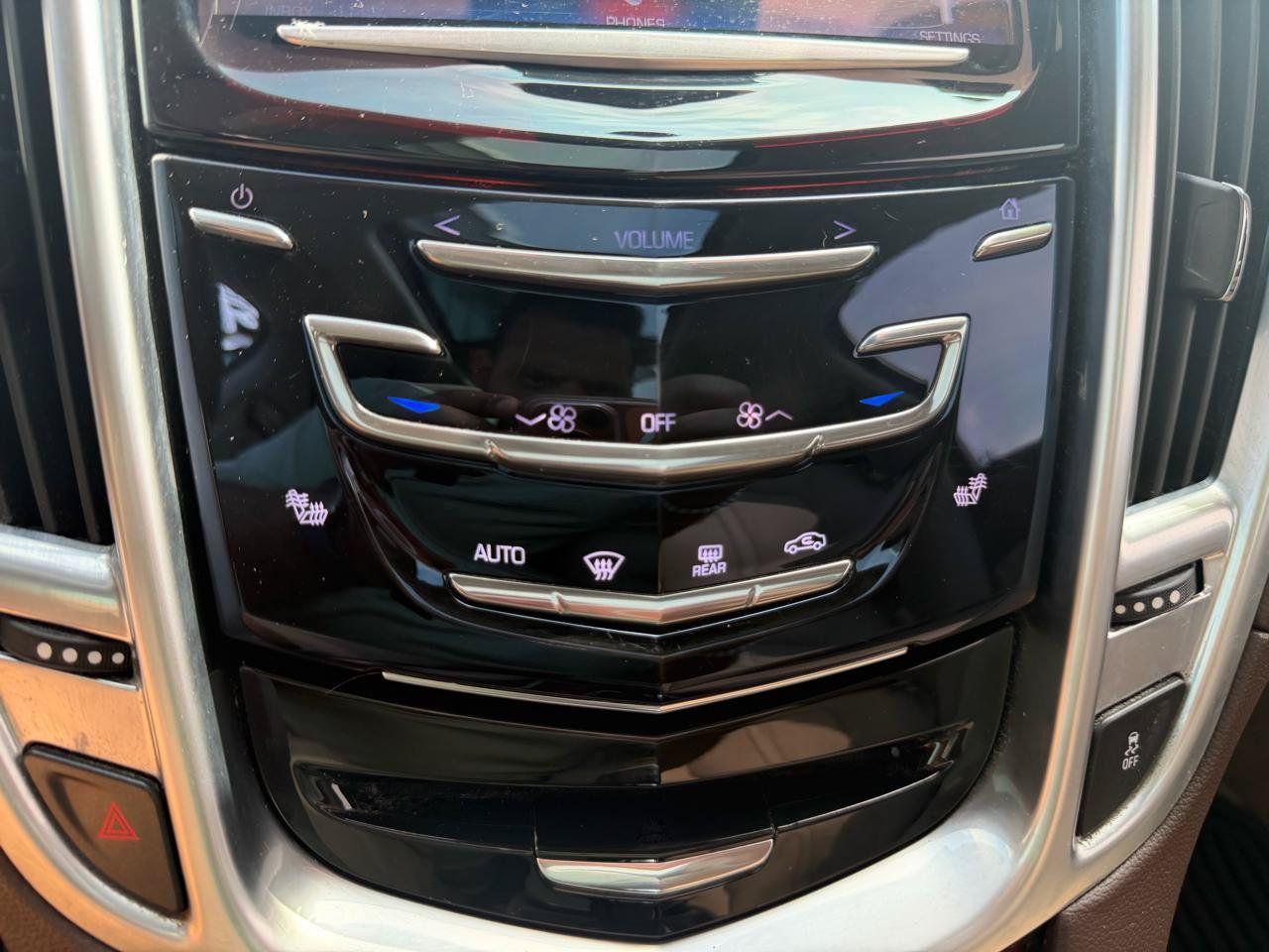 Used 2016 Cadillac SRX Luxury w/ Driver Awareness Package FWD image 27