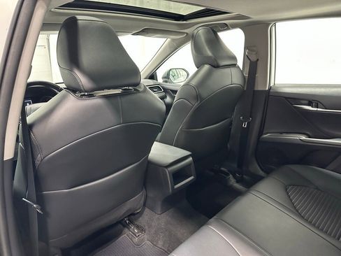 Used 2022 Toyota Camry SE image 43