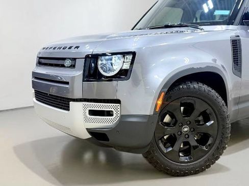 Used 2022 Land Rover Defender 110 S AWD/4WD image 3