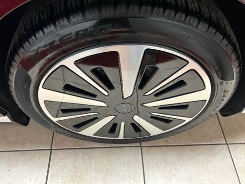 Used 2024 Lucid Air Touring image 27