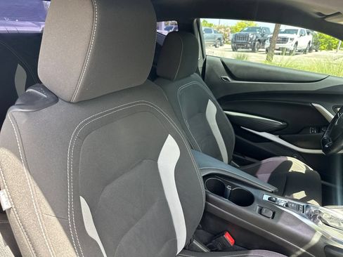 Used 2021 Chevrolet Camaro LT RWD image 30