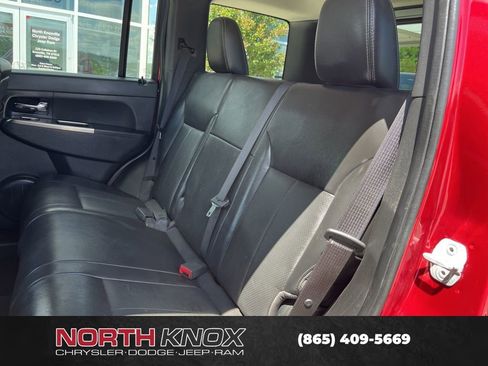 Used 2012 Jeep Liberty Limited Jet w/ Comfort/Convenience Group AWD/4WD image 14