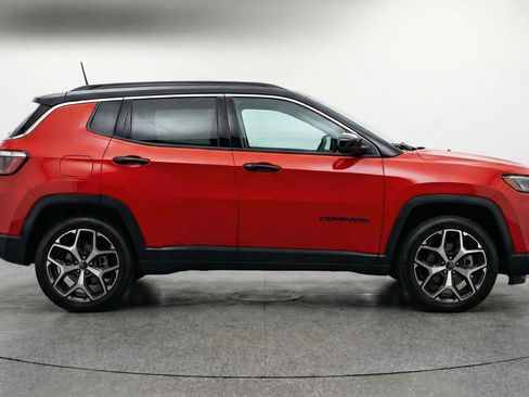 Used 2025 Jeep Compass Limited AWD/4WD image 11