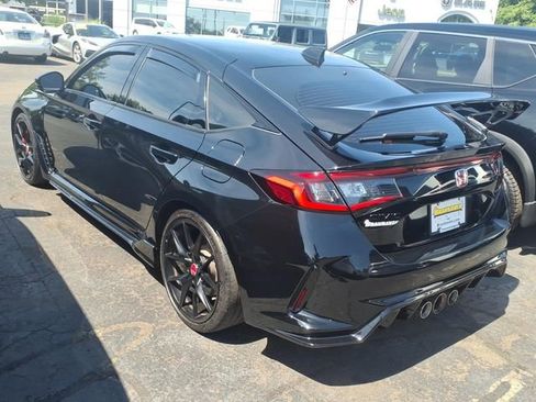 Used 2025 Honda Civic Type R image 4