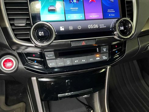 Used 2016 Honda Accord EX image 30