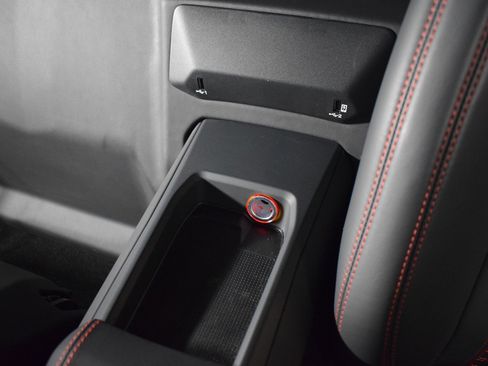 Used 2023 Lamborghini Huracan EVO image 21