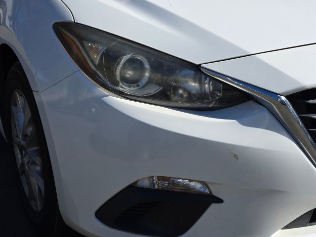 Used 2016 MAZDA MAZDA3 i Sport w/ Preferred Equipment Package FWD image 4