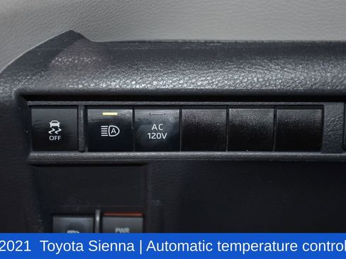 Used 2021 Toyota Sienna Limited image 9