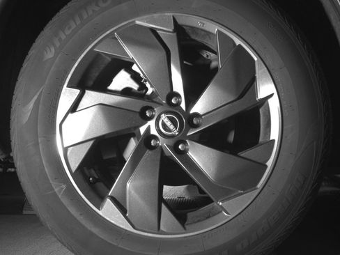 Used 2025 Nissan Rogue SV AWD/4WD image 15