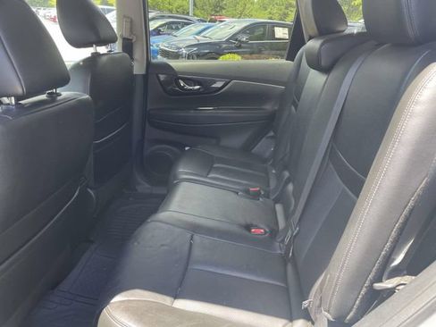 Used 2019 Nissan Rogue SL FWD image 15