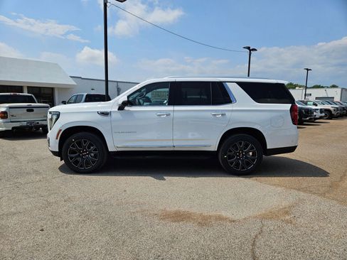 New 2026 GMC Yukon Elevation AWD/4WD image 2