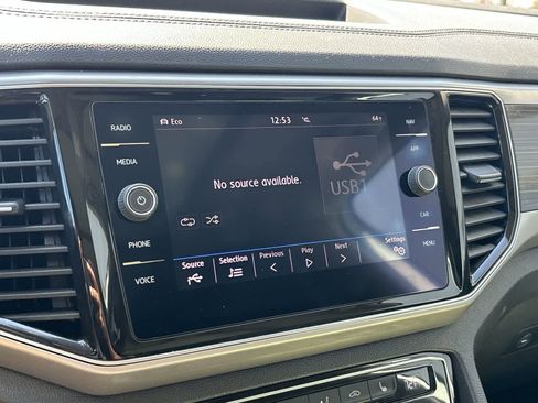 Used 2019 Volkswagen Atlas SEL image 2