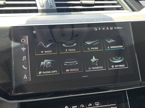Used 2024 Audi Q8 e-tron Premium Plus w/ Premium Plus Package AWD/4WD image 27