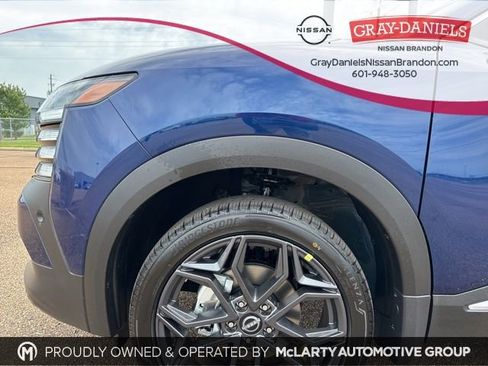 New 2025 Nissan Kicks SR image 7